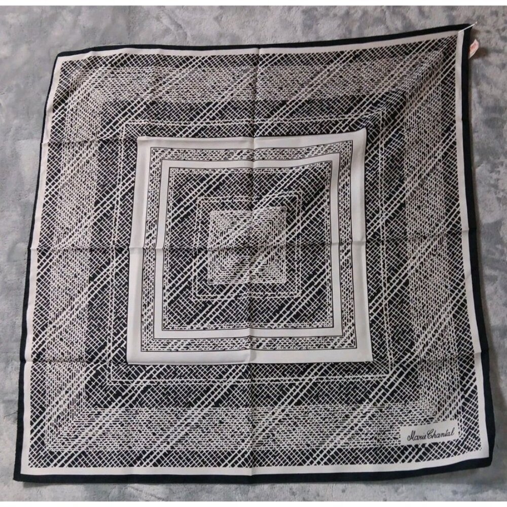 Vtg Marie Chantal Scarf 27 Inch Retro MCM Boho  Black White Weave Made In‎ Italy